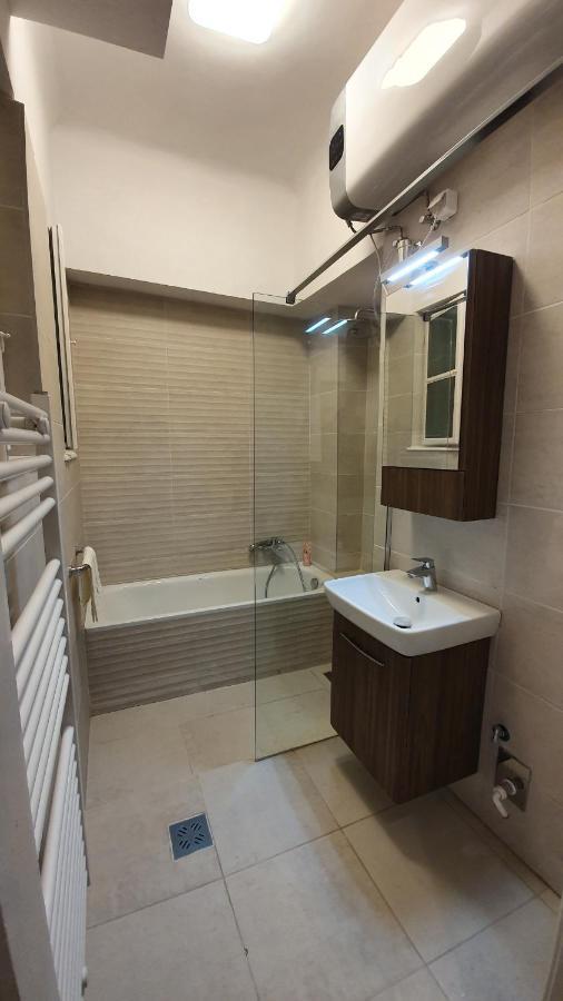 Modern Parkside Garden View Apartment Budapest Esterno foto